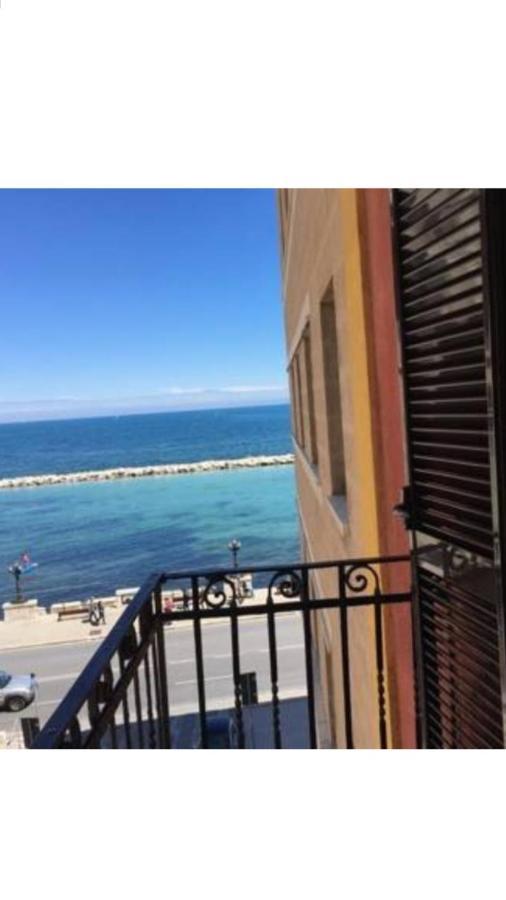 Mariantomare Casa Vacanze Monolocale Lungomare Bari Exteriör bild